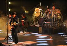 Beto Cuevas ofrece un concierto íntimo en Guadalajara pese a sus problemas de voz Beto Cuevas ofrece un concierto íntimo en Guadalajara pese a sus problemas de voz