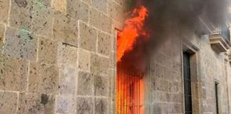 Dos oficinas, la puerta de ingreso y la del museo del Congreso resultaron con daños tras protestas