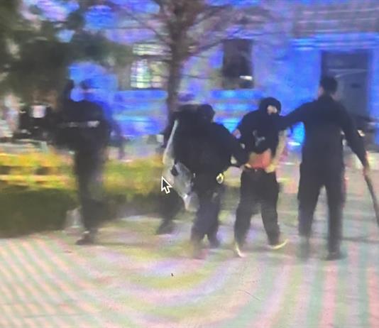 Reportan al menos 20 detenidos en destrozos a Palacio de Gobierno y Congreso del Estado Reportan al menos 20 detenidos en destrozos a Palacio de Gobierno y Congreso del Estado