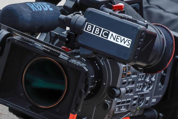 BBC está decidida a defenderse frente a Trump, según su presidente BBC está decidida a defenderse frente a Trump, según su presidente