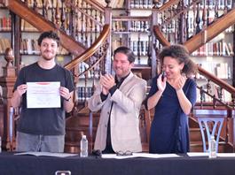 Por su obra "Datos Sensibles", Emiliano Rodríguez Cassigoli gana el Premio Nacional de Ensayo Joven Por su obra "Datos Sensibles", Emiliano Rodríguez Cassigoli gana el Premio Nacional de Ensayo Joven