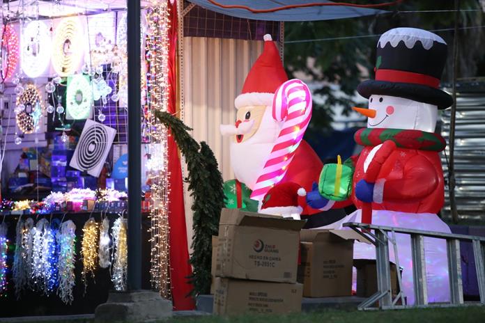 Guadalajara ya huele a Navidad: se instalan 28 tianguis y esperan 250 mil visitantes Guadalajara ya huele a Navidad: se instalan 28 tianguis y esperan 250 mil visitantes