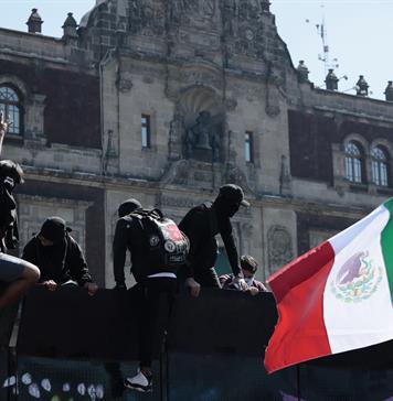 Fiscalía detiene a 18 personas por actos violentos en marcha de ´Generación Z´ en México Fiscalía detiene a 18 personas por actos violentos en marcha de ´Generación Z´ en México