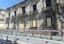 Tras protestas, vuelven las vallas de acero al Centro de Guadalajara Tras protestas, vuelven las vallas de acero al Centro de Guadalajara