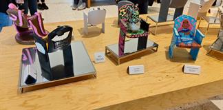 Artistas diseñan y exponen las butacas de los Premios del Público a las Artes Escénicas en el MUSA Artistas diseñan y exponen las butacas de los Premios del Público a las Artes Escénicas en el MUSA