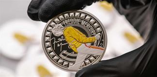 Lanzan una moneda conmemorativa de Freddie Mercury por el 40 aniversario de Live Aid Lanzan una moneda conmemorativa de Freddie Mercury por el 40 aniversario de Live Aid