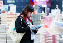 Ocho de cada 10 mexicanos de 12 años y más leyeron en 2025, según el INEGI