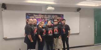 Ulises Calva celebra un año de su trasplante bipulmonar con homenaje al equipo médico Ulises Calva celebra un año de su trasplante bipulmonar con homenaje al equipo médico