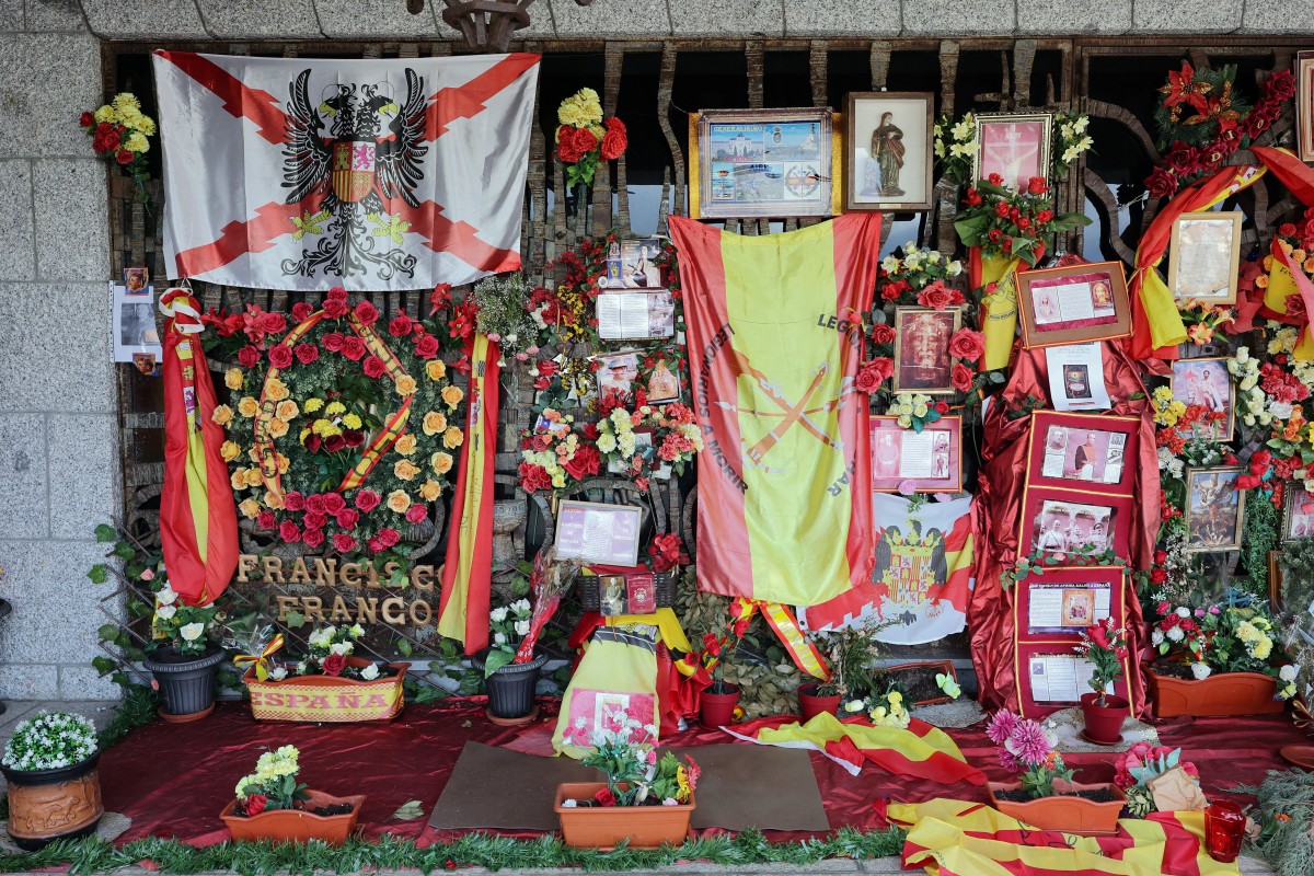 Pedro Sánchez rinde homenaje al aniversario 50 de la muerte de Franco y llama a defender la democracia