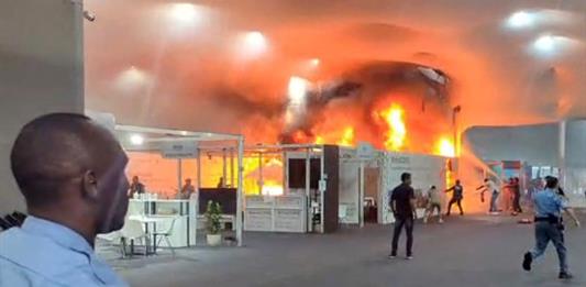 Un incendio obliga a evacuar la sede de la COP30 en Belém