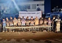 Autoridades capturan a 14 personas armadas en hotel de Navolato, Sinaloa Autoridades capturan a 14 personas armadas en hotel de Navolato, Sinaloa