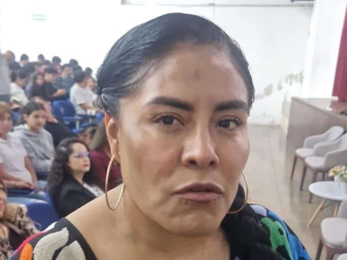 Eufrosina Cruz llama a jóvenes de la Prepa 3 a erradicar normalización de la violencia