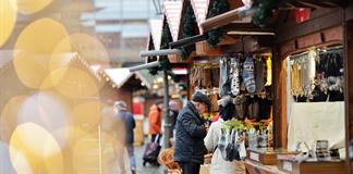 El mercado navideño de Magdeburgo abre un año después de atentado El mercado navideño de Magdeburgo abre un año después de atentado