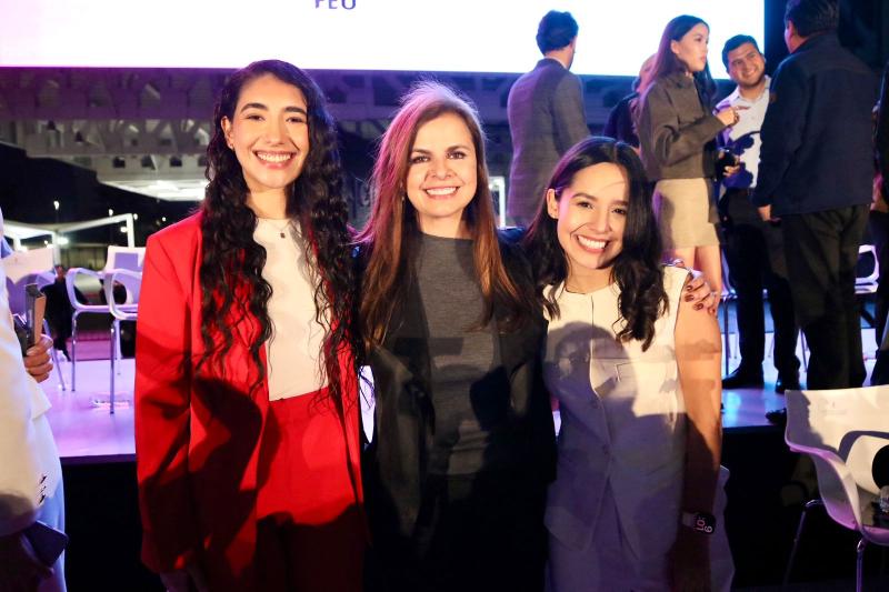 Fer Romero rinde protesta al frente de la FEU; promete una organización crítica y cercana