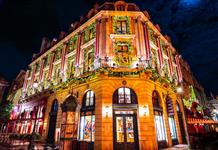 Universal Orlando inicia temporada navideña 2025 con nuevas atracciones y espectáculos