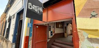 El director del Centro Cultural Bretón busca apoyo para impedir que el cierre del foro