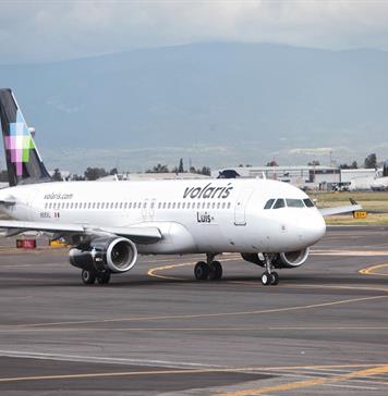 Pilotos mexicanos critican permiso para extranjeros en vuelos Volaris