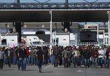 Agricultores bloquean aduanas fronterizas en Ciudad Juárez durante de paro nacional