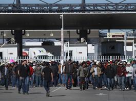 Agricultores bloquean aduanas fronterizas en Ciudad Juárez durante de paro nacional