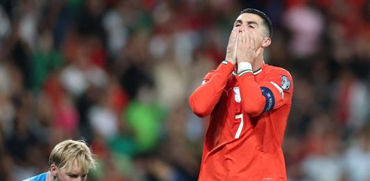 Ronaldo podrá jugar primer partido del Mundial 2026 pese a tarjeta roja