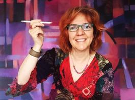 La libertad de expresión se pierde con pequeñas cosas advierte Elena Ospina ganadora de El Homenaje "La Catrina" 2025