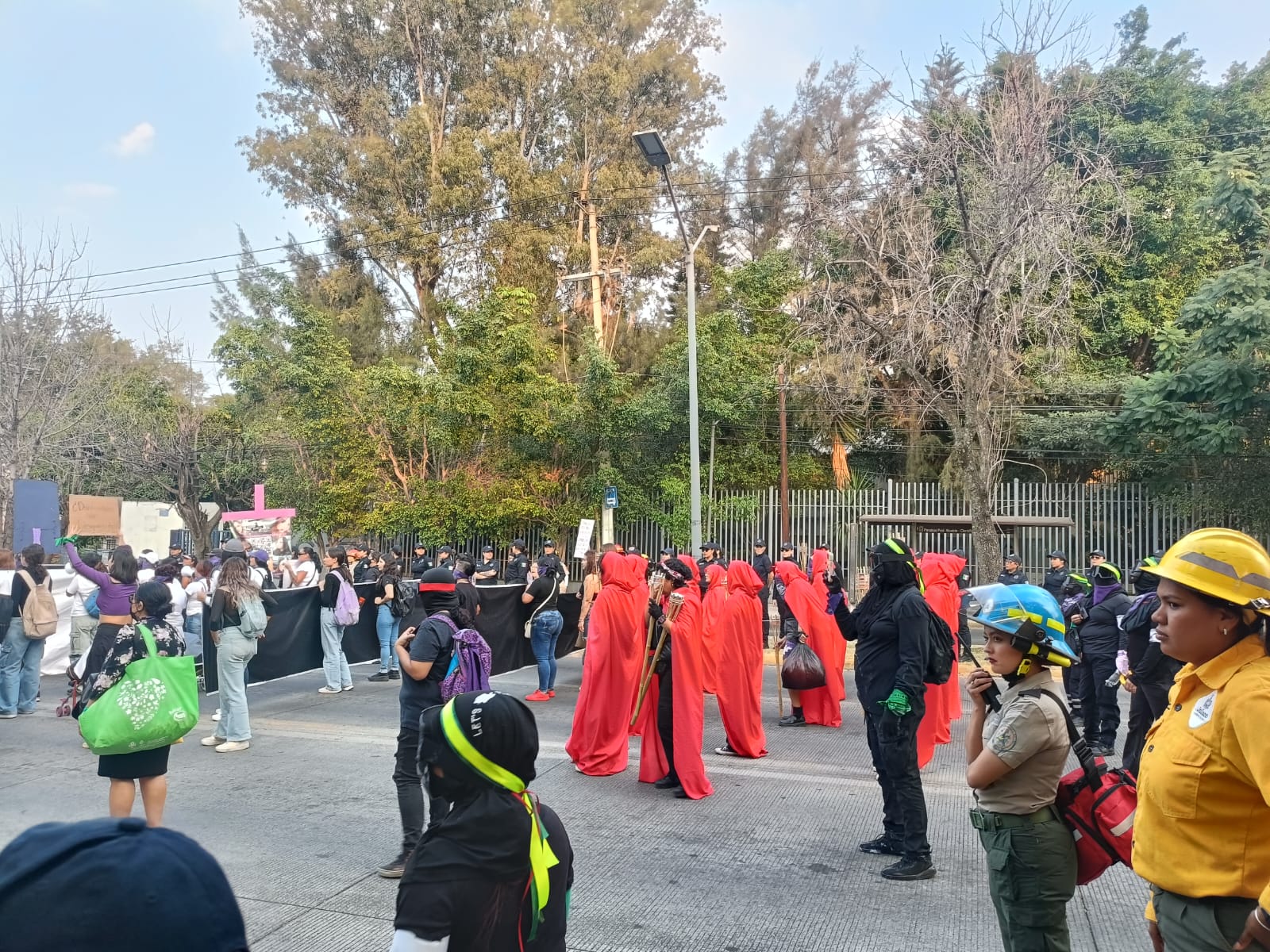 Ante alta incidencia en violencia machista, mujeres protestan frente al Centro de Justicia Ante alta incidencia en violencia machista, mujeres protestan frente al Centro de Justicia