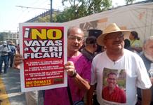 Realizan protesta frente al Congreso para que desaparezca el programa Verificación Responsable