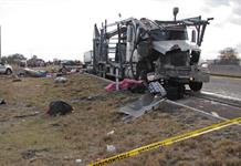 Heridos y fallecidos en accidente de tractocamión y camioneta en Guanajuato