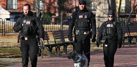 Afgano arrestado en Texas por amenaza de atentado suicida