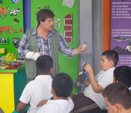 Esculturas, títeres y canciones: el reciclaje hecho aprendizaje
