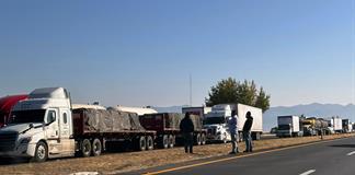 Agricultores y transportistas mexicanos anuncian el retiro de bloqueos viales