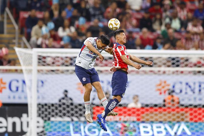 Cruz Azul y Chivas empatan sin goles en Guadalajara en cuartos de final Cruz Azul y Chivas empatan sin goles en Guadalajara en cuartos de final