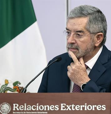 Canciller mexicano, Juan Ramón de la Fuente, pide licencia temporal por motivos de salud