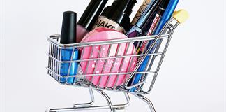 Dermatólogos franceses advierten sobre riesgos de cosméticos en niños y preadolescentes