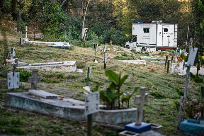 México acelera la búsqueda de desaparecidos en el mayor cementerio del país México acelera la búsqueda de desaparecidos en el mayor cementerio del país