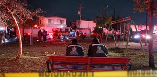 Tres muertos por explosión en una fábrica clandestina de pirotecnia en México Tres muertos por explosión en una fábrica clandestina de pirotecnia en México