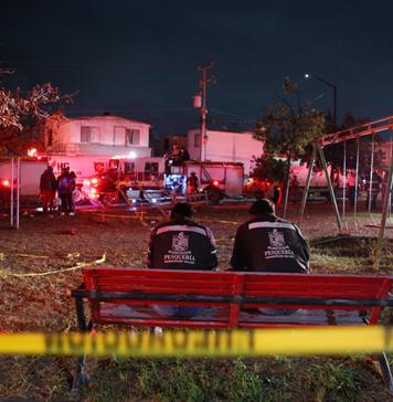 Tres muertos por explosión en una fábrica clandestina de pirotecnia en México Tres muertos por explosión en una fábrica clandestina de pirotecnia en México