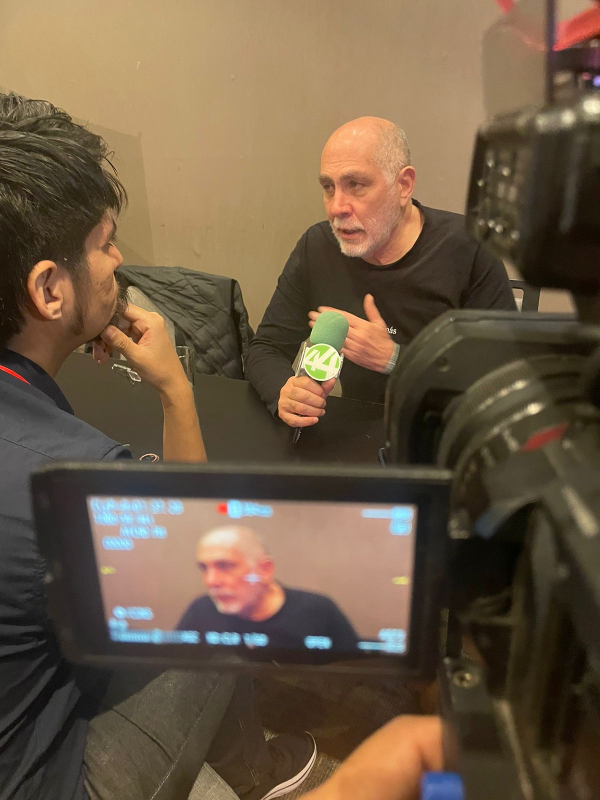 Guillermo Arriaga presenta su novela El Hombre, en la FIL Guadalajara