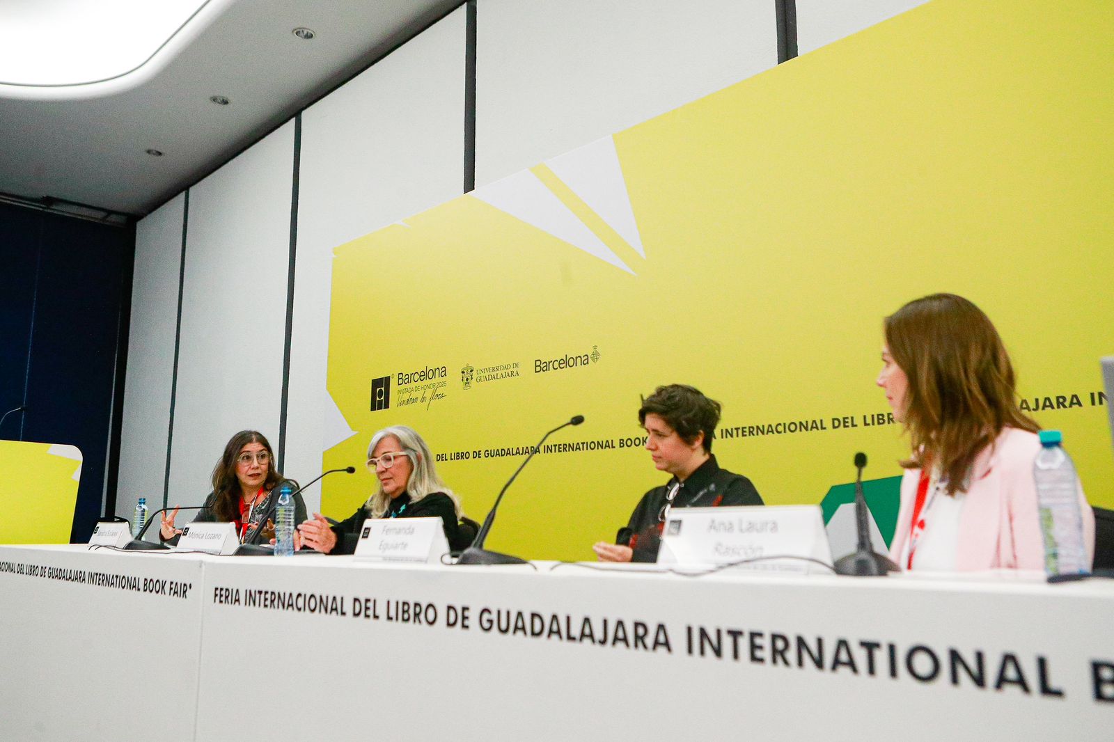 Mujeres cineastas exponen en la FIL sus adaptaciones del libro a la pantalla