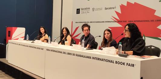 Hacer literatura para el oído, el podcast al centro del interés de las audiencias