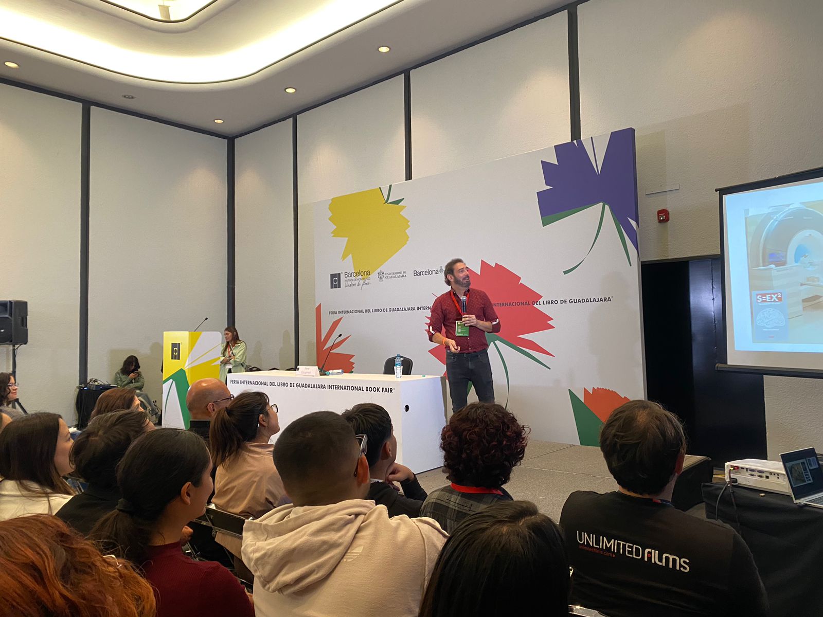 “La gran revolución fue ver el cerebro vivo”: Pere Estupinyà acerca en la FIL los misterios de la mente