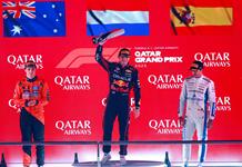 Verstappen gana en Catar y alarga la emoción en la F1 hasta la última carrera