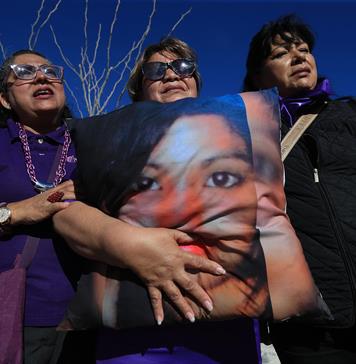 Madres de víctimas de violencia machista en Ciudad Juárez exigen justicia con caravana