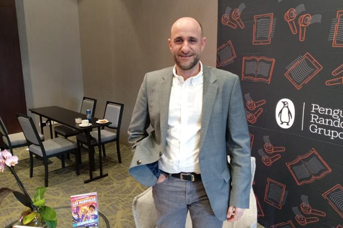 Alberto Lati narra en la FIL su apasionante historia en los Mundiales Alberto Lati narra en la FIL su apasionante historia en los Mundiales