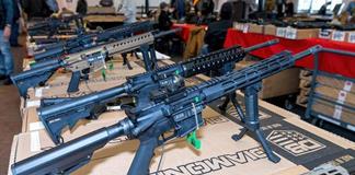 Fabricantes de armas de EEUU obtienen casi la mitad de ingresos globales de 100 principales empresas en 2024, señala informe