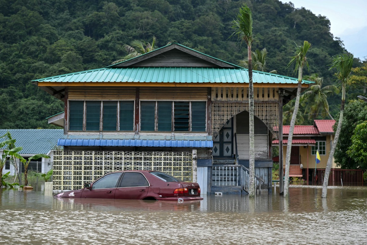 Más de mil muertos tras devastadoras inundaciones en Asia