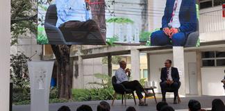 El futuro de la ciencia, a debate con un Premio Nobel ante alumnos del CUCEI