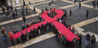 Inmunoterapia experimental o trasplantes de células madre, distintas vías contra el VIH