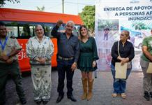 Entregan apoyos a familias afectadas por inundaciones en los municipios de La Barca y Ayotlán