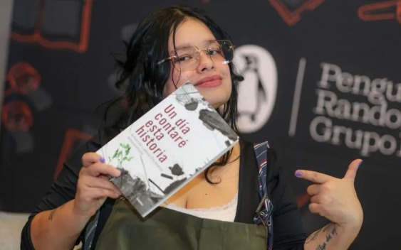 Amandititita presenta en la FIL Guadalajara el libro donde revisita su historia familiar Amandititita presenta en la FIL Guadalajara el libro donde revisita su historia familiar